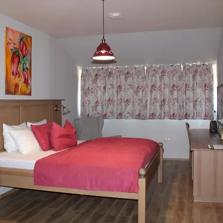 Tuenderkert Panzio Orseg 4*