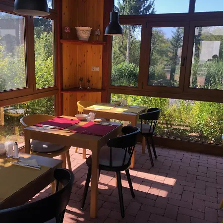 Tuenderkert Panzio Orseg Bed & Breakfast *
