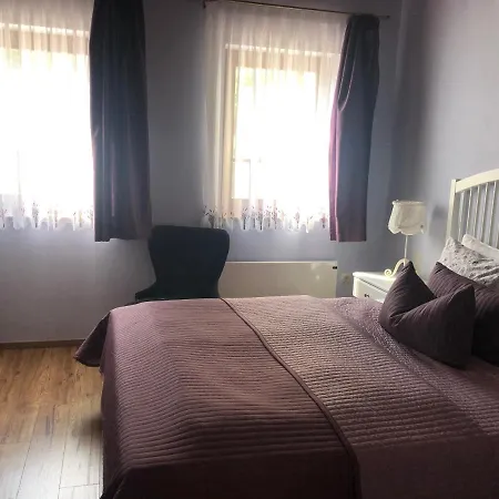 לינה וארוחת בוקר Tuenderkert Panzio Orseg Viszák