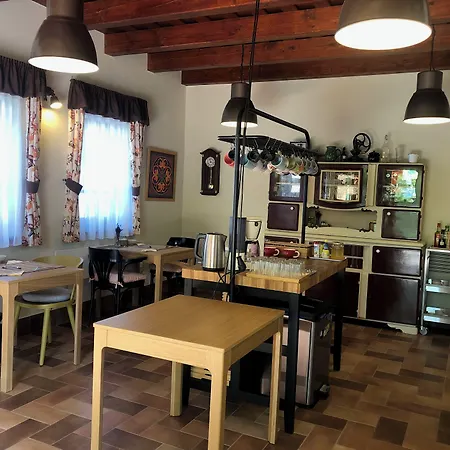 Tuenderkert Panzio Orseg Bed & Breakfast