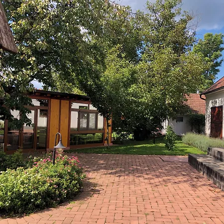 Tuenderkert Panzio Orseg 4* Viszák