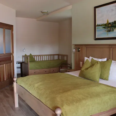 Tuenderkert Panzio Orseg Viszák