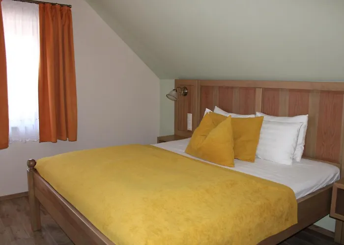 Tuenderkert Panzio Orseg 4* Viszák